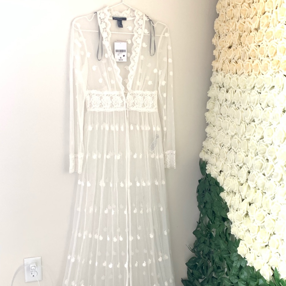 Mesh dress overall embroidery